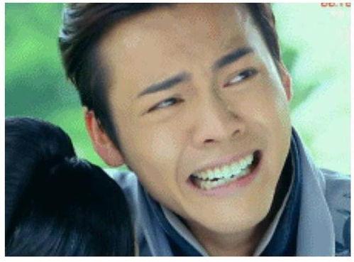 明星打喷嚏的视频,萌态百出引网友热议