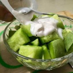 吃小疏瓜上火吗,吃小疏瓜，上火还是清凉？